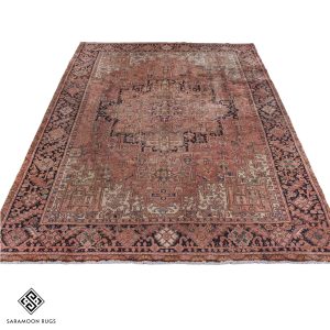 Hand-knotted Unique Heriz Persian Rug